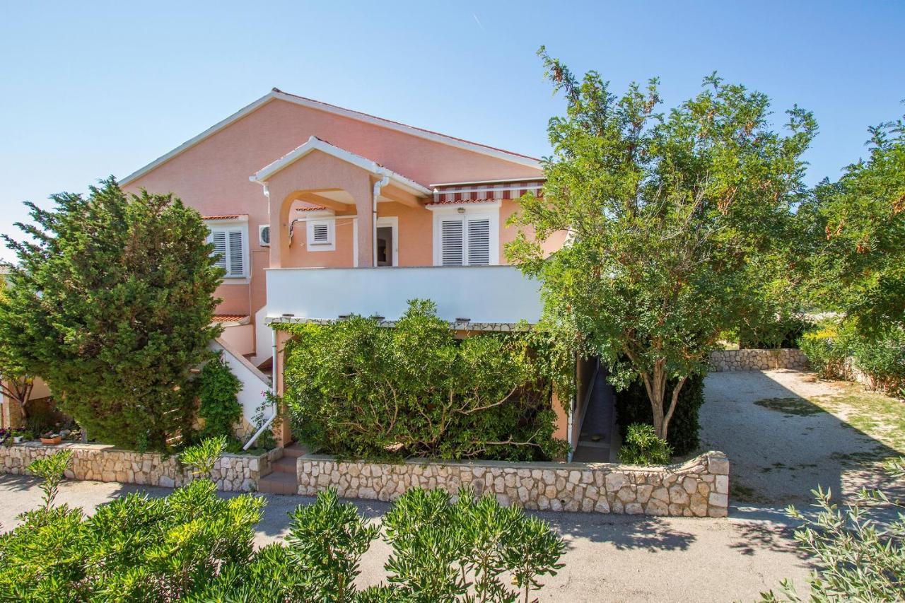 Apartments By The Sea Simuni, Pag - 4083 Колан Екстериор снимка
