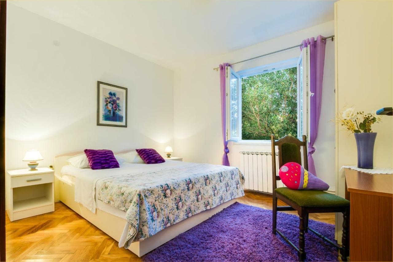 Apartments By The Sea Simuni, Pag - 4083 Колан Екстериор снимка
